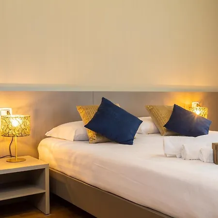 Oda ve Kahvaltı Martini 4*